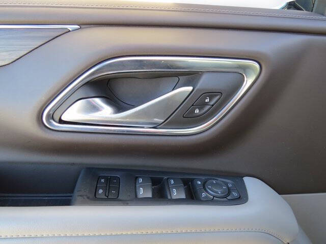 2022 Chevrolet Suburban LT