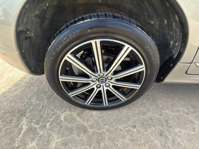 2016 Volvo XC60 T5 Drive-E Premier