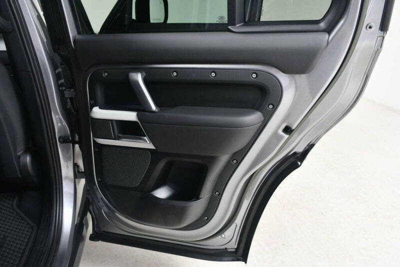 2023 Land Rover Defender 110 X-Dynamic SE