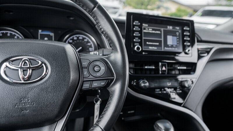 2023 Toyota Camry SE