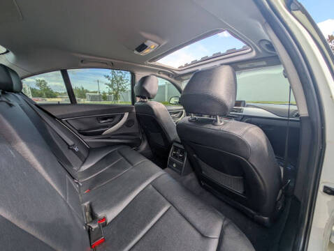 2012 BMW 3 Series 328i