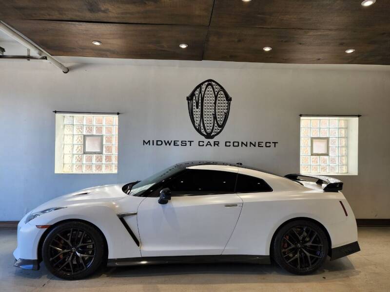 2017 Nissan GT-R for sale at Midwest Car Connect in Villa Park IL