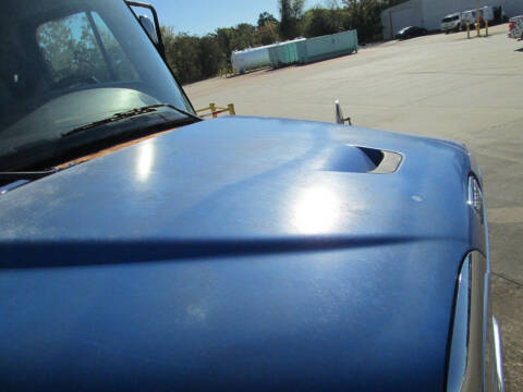 2011 Freightliner Business class M2