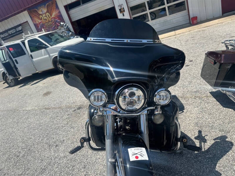 2009 Harley-Davidson FLHTCU -