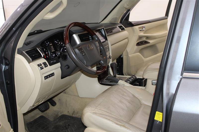 2013 Lexus LX 570