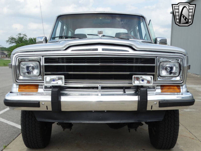 1986 Jeep Grand Wagoneer