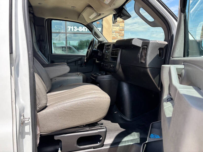 2020 Chevrolet Express 3500