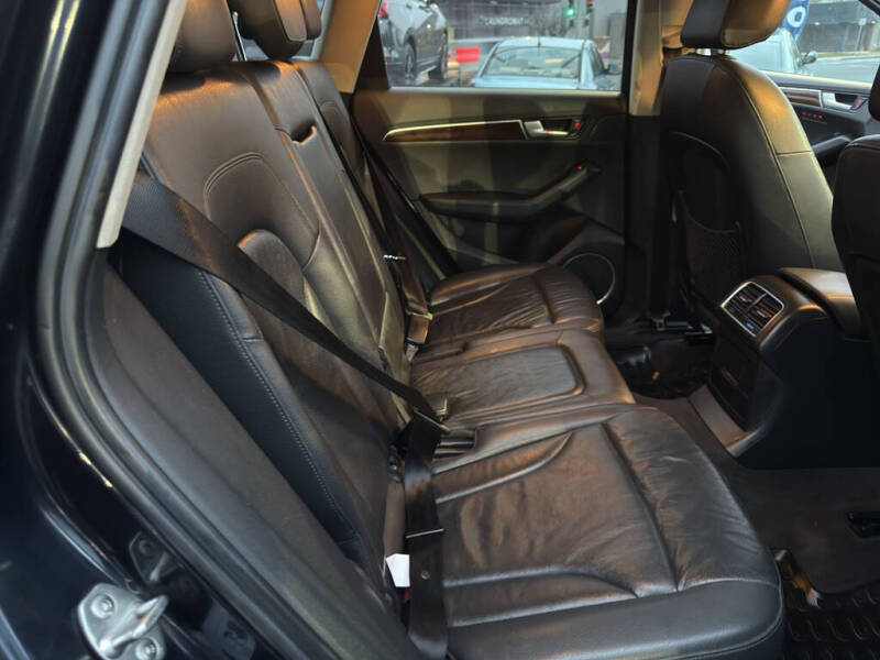 2012 Audi Q5 3.2 quattro Premium Plus