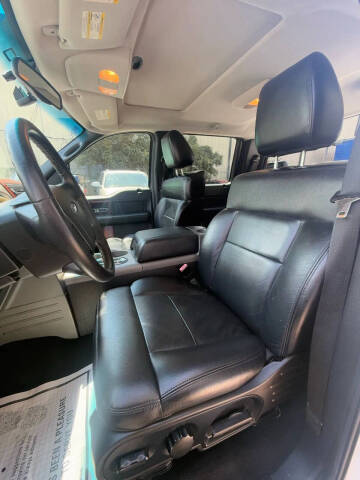 2005 Ford F-150 Lariat