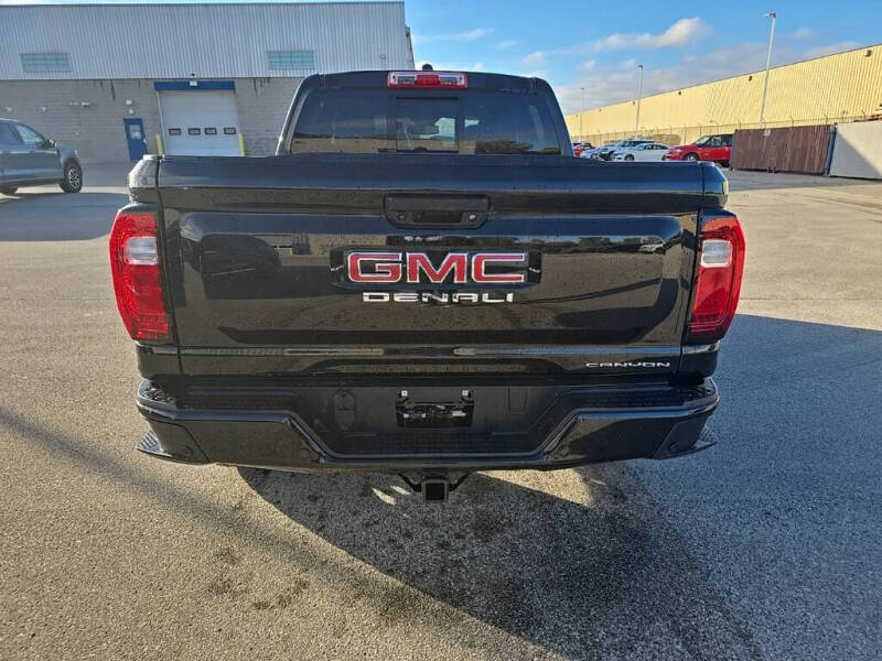 2023 GMC Canyon Denali
