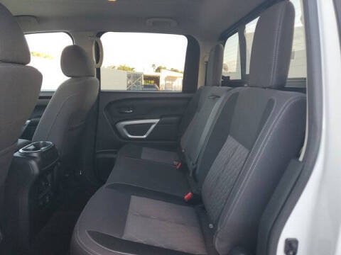 2024 Nissan Titan SV