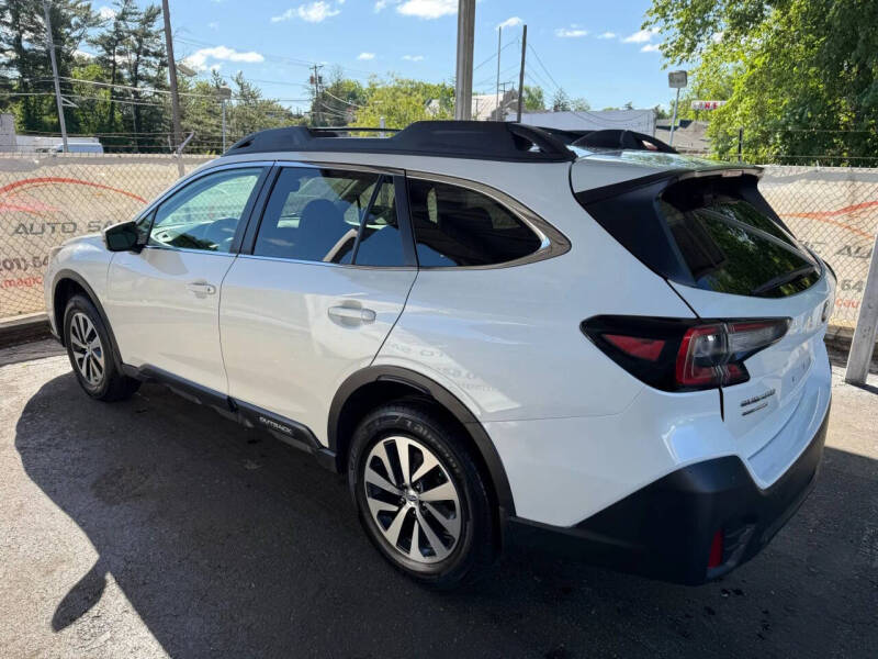 2022 Subaru Outback Premium