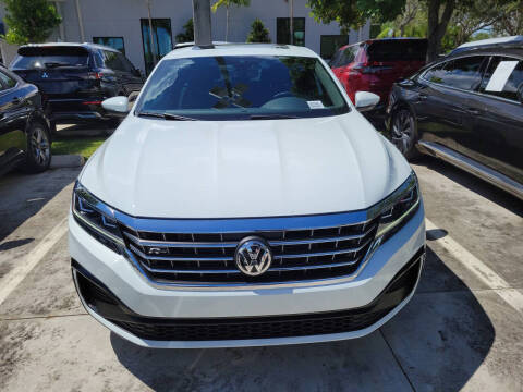 2022 Volkswagen Passat R-Line