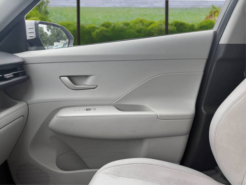 2025 Hyundai Kona SEL