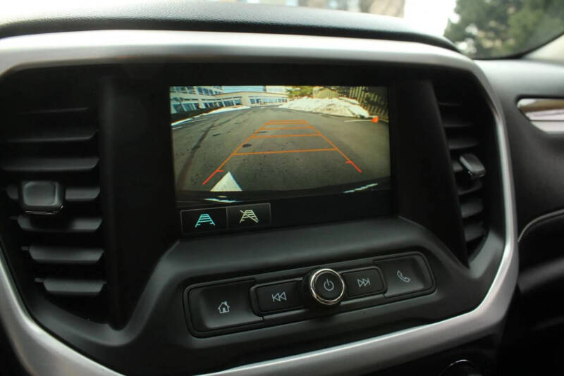 2017 GMC Acadia SLE-2