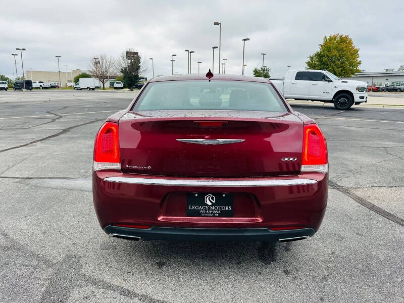 2017 Chrysler 300 Limited