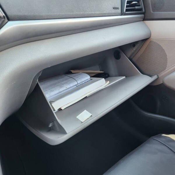 2019 Hyundai Elantra SEL