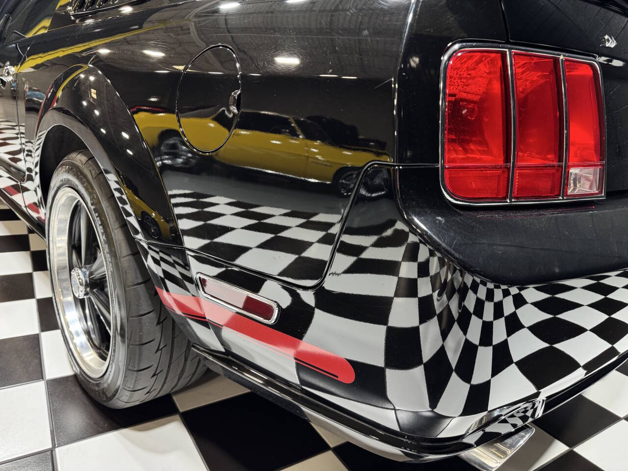 2008 Ford Mustang 36