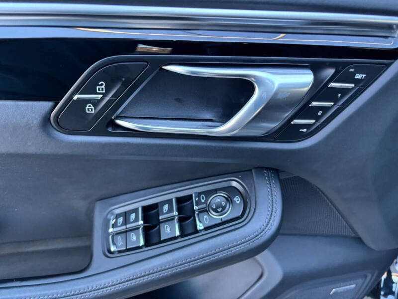 2023 Porsche Macan S