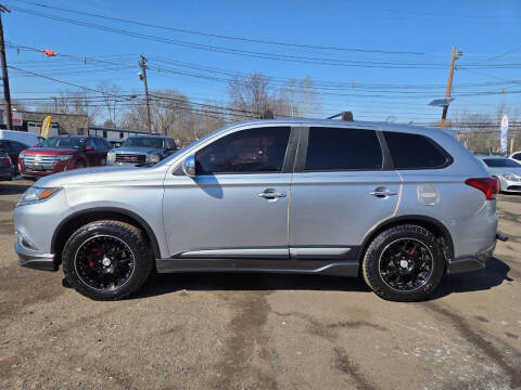 2016 Mitsubishi Outlander SE