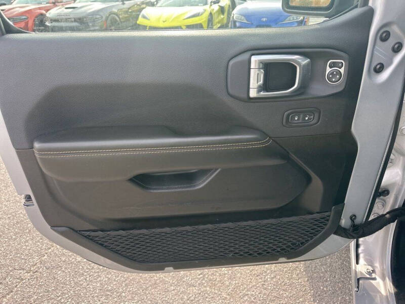 2024 Jeep Wrangler Sahara 4xe