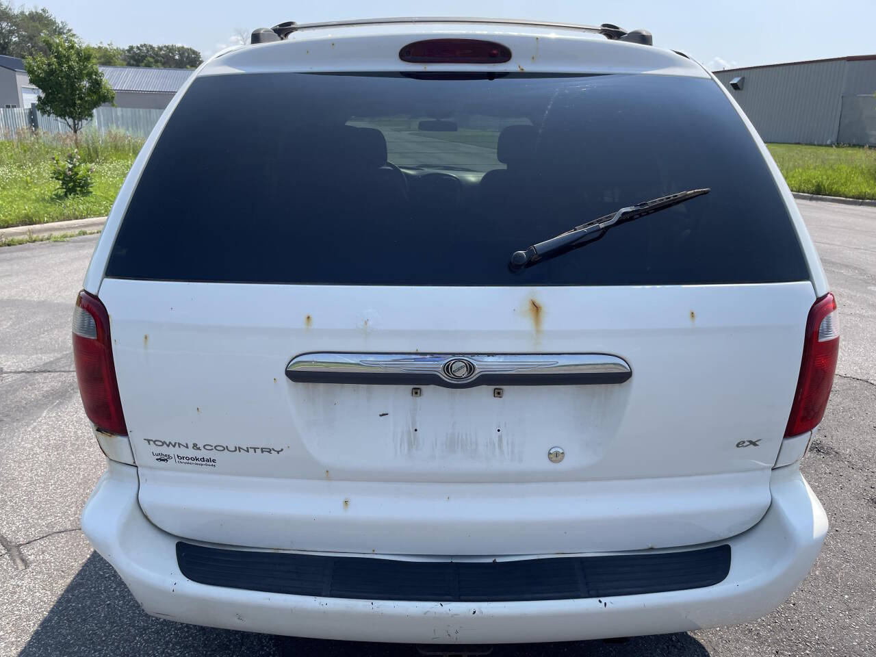 2003 Chrysler Town and Country for sale at Twin Cities Auctions in Elk River, MN