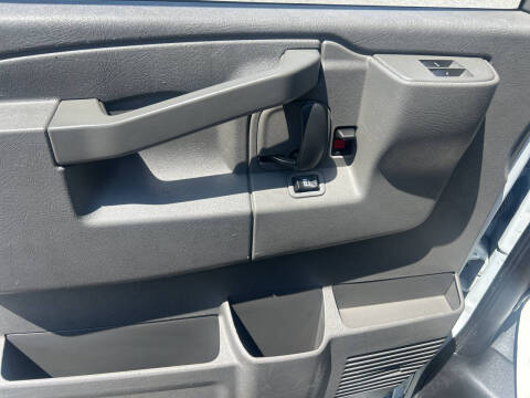 2017 Chevrolet Express 2500