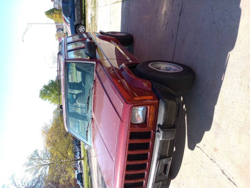 2001 Jeep Cherokee for sale at MTC AUTO SALES in Omaha NE