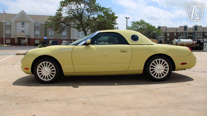 2005 Ford Thunderbird