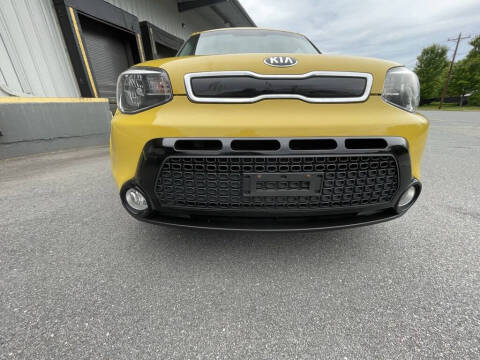 2016 Kia Soul +