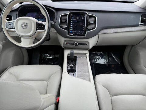 2023 Volvo XC90 B5 Plus Bright Theme