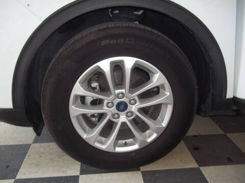 2020 Ford Escape SE
