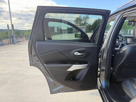 2018 Jeep Cherokee Latitude Plus