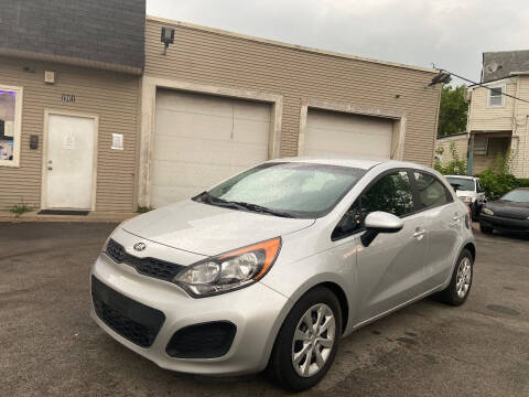 2014 Kia Rio 5-Door for sale at Global Auto Finance & Lease INC in Maywood IL