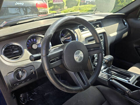 2012 Ford Mustang V6