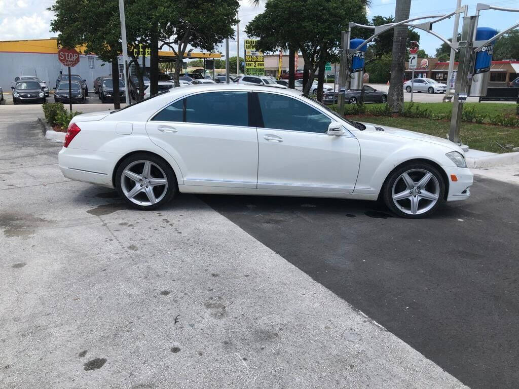 2010 MERCEDES-BENZ S-Class Sedan - $9,900