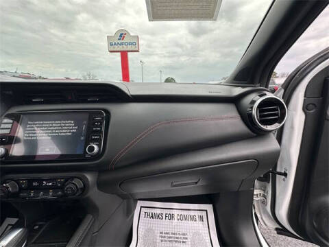 2024 Nissan Kicks SR