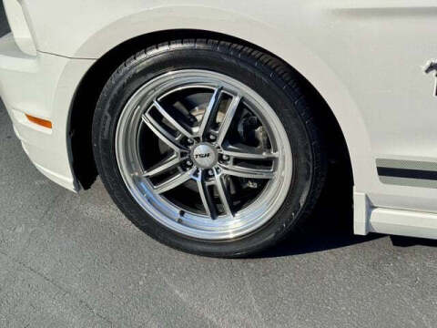 2013 Ford Mustang V6 Premium