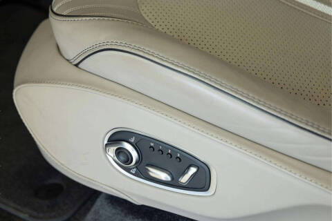 2025 Aston Martin DBX 707