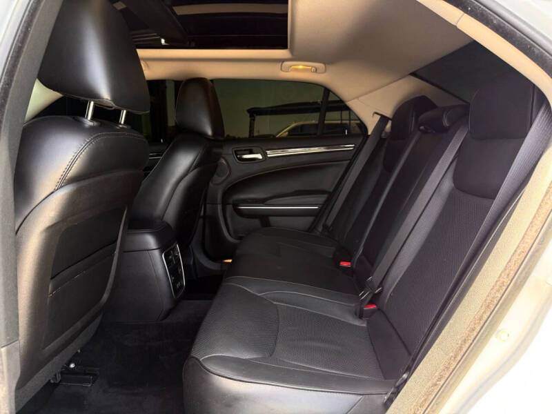 2015 Chrysler 300 C