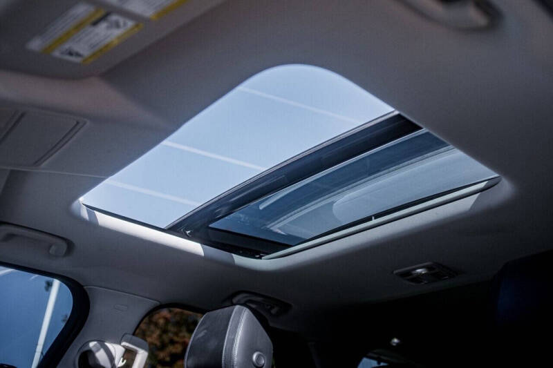 2020 Land Rover Discovery SE