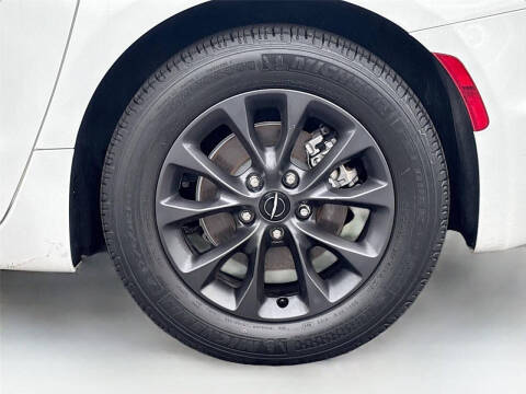 2021 Chrysler Pacifica Touring