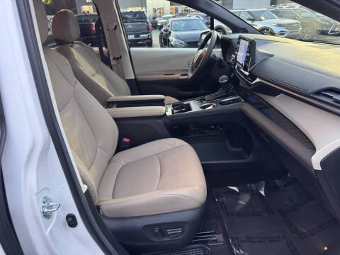 2024 Toyota Sienna Limited 7-Passenger