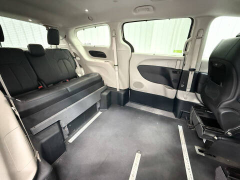 2021 Chrysler Pacifica Touring L