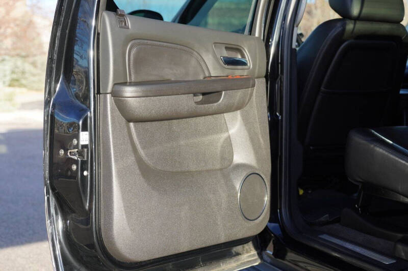 2011 Cadillac Escalade EXT Luxury