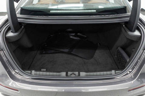 2022 Maserati Ghibli Modena Q4