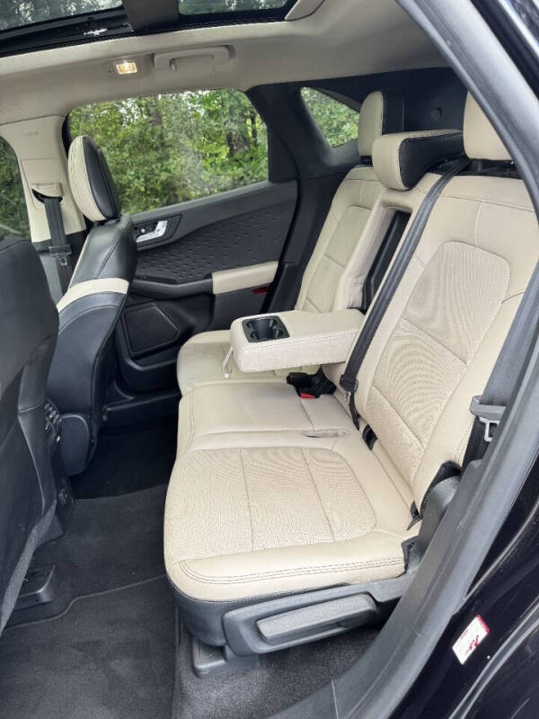 2020 Ford Escape SEL