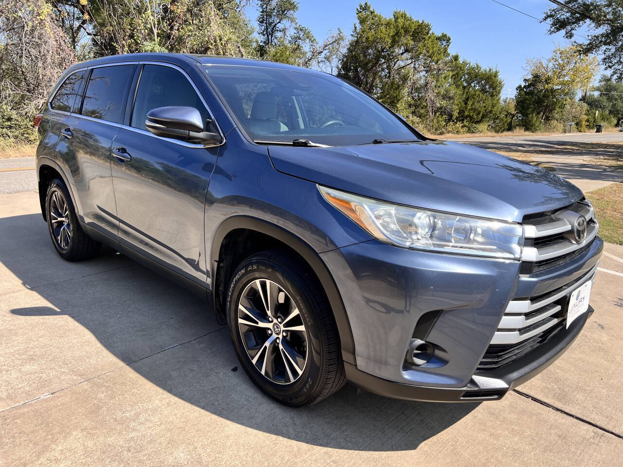 Used Car 2019 Toyota Highlander  Le 4dr Suv (2.7l I4) For Sale Under $20,000 In Austin, Texas
