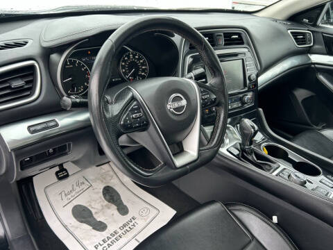 2023 Nissan Maxima