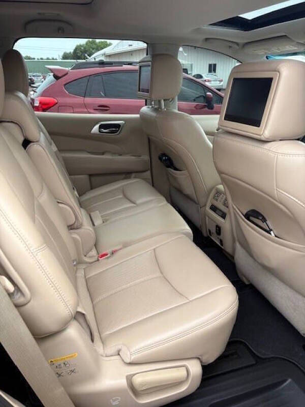 2017 Nissan Pathfinder Platinum